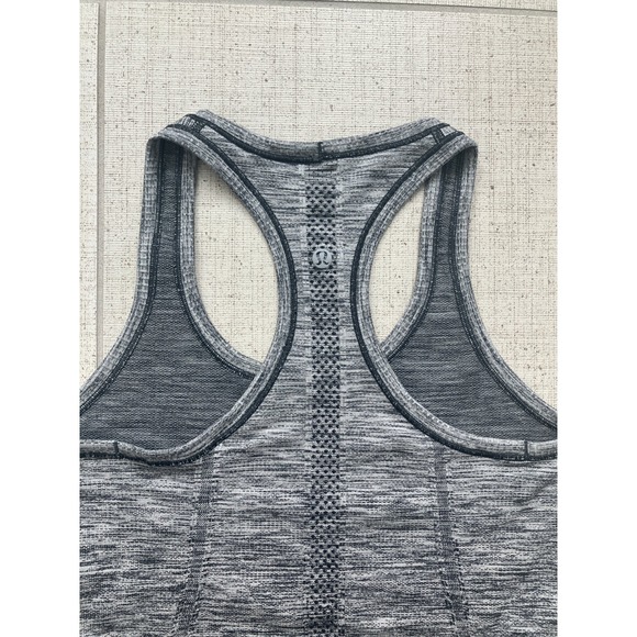 Lululemon Swiftly Tech Racerback Tank Top 2.0 Gray Space Dye Size 4 Seamless - Picture 5 of 8